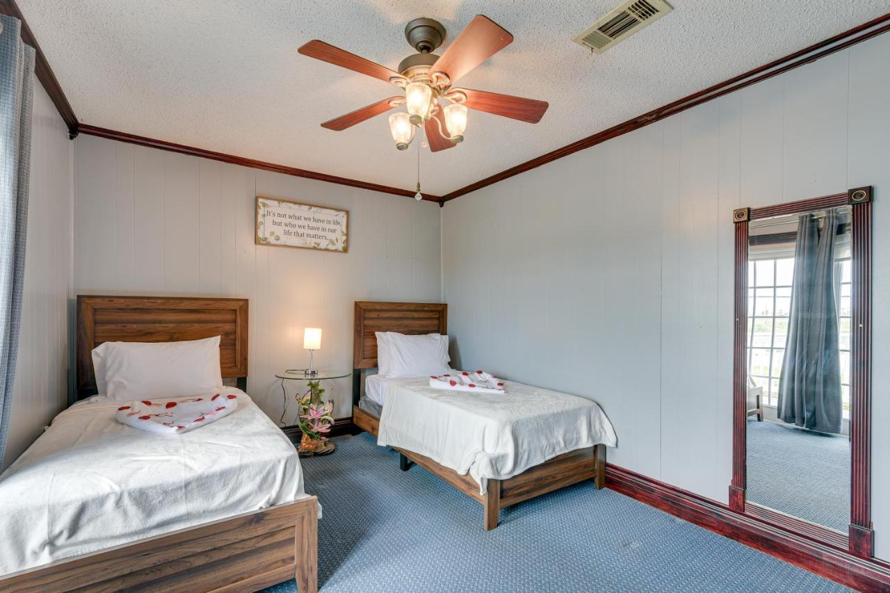 Waterfront Galveston Bay Retreat - 4 Mi To Beach! المظهر الخارجي الصورة
